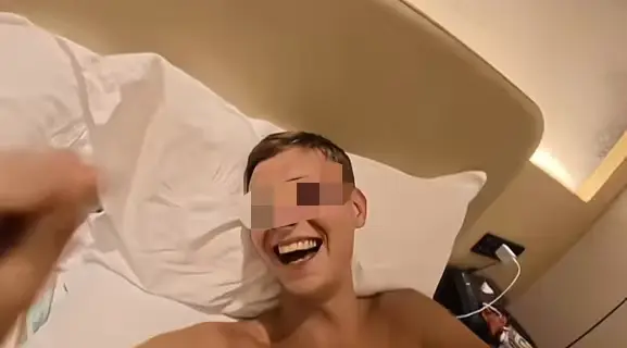 英国博主西安麻辣烫女孩视频完整版免费观看-《英国博主西安麻辣烫女孩》1080P高清画质-沉浸式畅看外国博主中国行