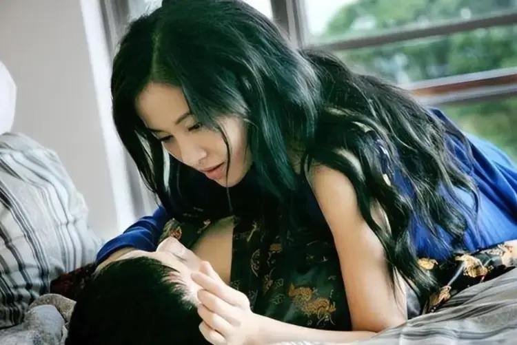 韩国电影《嫂嫂情事》高清完整版在线观看-《嫂嫂情事》未删减版1080P免费播放-全网同步更新无广告
