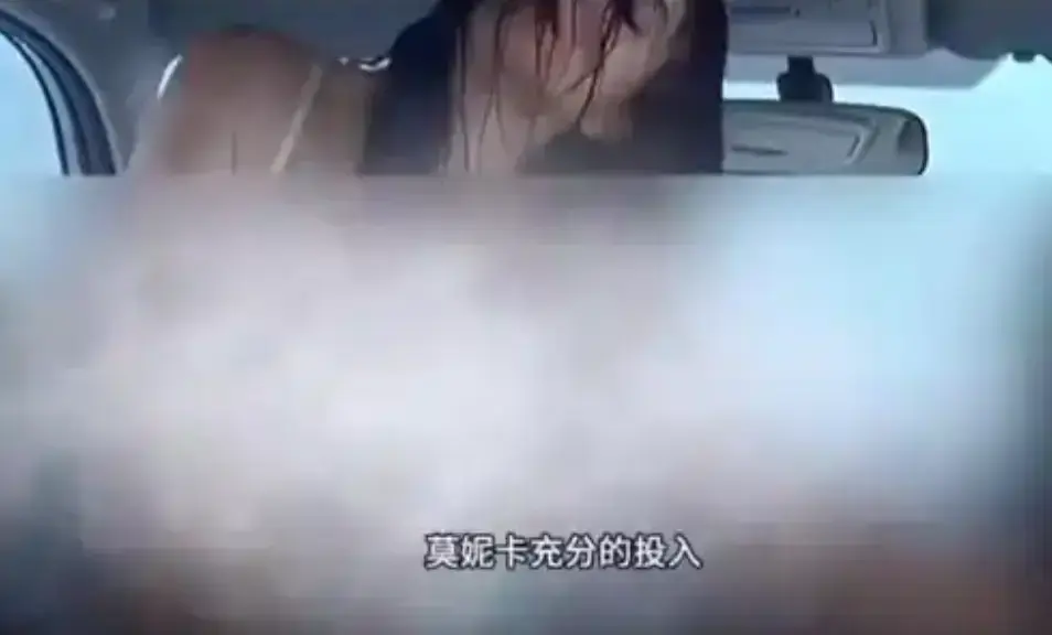 《爱我几何》HD高清完整版在线观看-法国爱情电影《爱我几何》未删减中字免费播放-夸克网盘资源下载