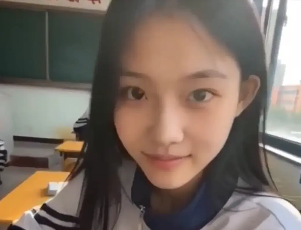 我的十八岁女友黄果AI短剧无删减版-4K蓝光画质在线播放-免费极速加载追完又想谈恋爱